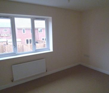 2 bedroom end of terrace house to rent - Photo 6