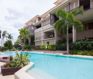 UNFURNISHED Skyvilla! 2 Bed, 2 Bath + Study / City Waters Cairns - Photo 1