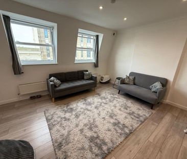 1 Bed Flat, West Street, BN1 - Photo 2