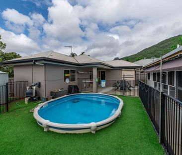 TWO BEDROOM DUPLEX WITH A POOL! - Photo 5