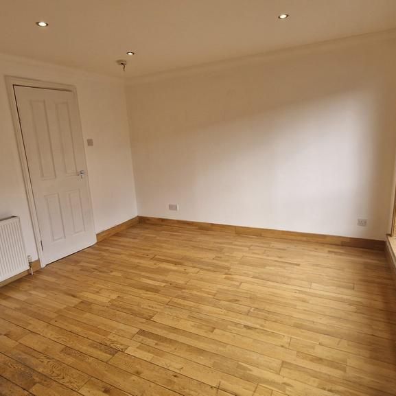4 bedroom terraced house to rent - Photo 1