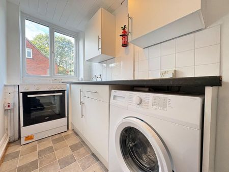 1 bedroom flat to rent - Photo 3