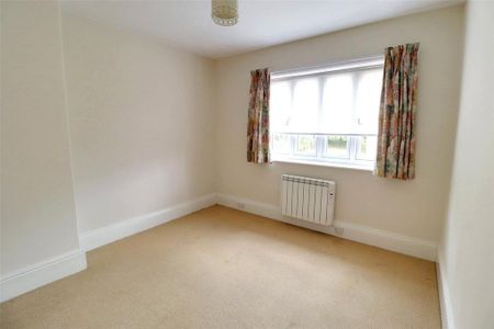 2 bedroom semi-detached house to rent - Photo 4