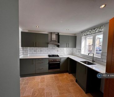 4 bedroom terraced house to rent - Photo 6