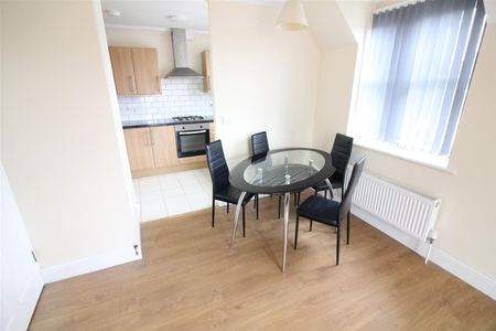 Hatton Road, Feltham - Photo 2