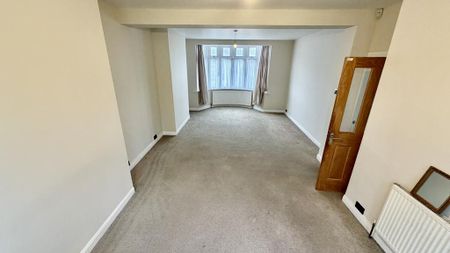 3 bedroom end of terrace house to rent - Photo 2