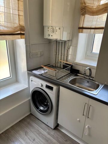 1 bedroom flat to rent - Photo 2
