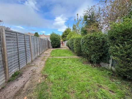 2 bedroom terraced house to rent - Photo 5