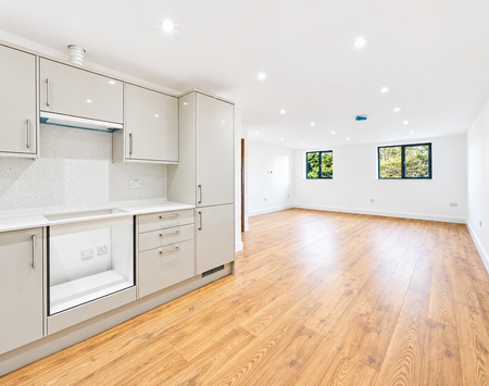 2 bedroom flat to rent - Photo 2