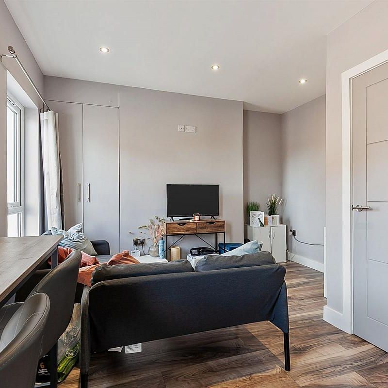 Apartment 3, 153 Albertbridge Road, Belfast BT5 4PS - Photo 1
