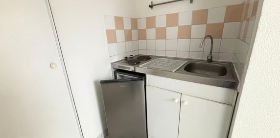 Location Appartement 2 pièces 37m² VALENCIENNES 59300 - Photo 2