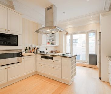 Tout savoir sur cette maison à St-Gilles, à St-Gilles - Foto 2