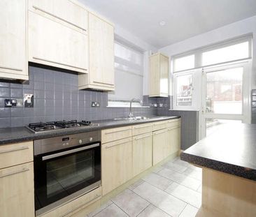 Lynmouth Avenue, EN1 - Photo 4