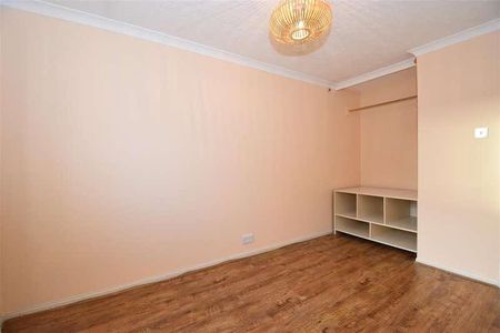 Bolton Road, Maidenbower, Crawley, RH10 - Photo 5