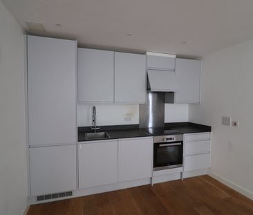 Regent House, Basildon - Photo 3