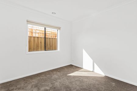 Perfect Blend of Modern Living & Family Comfort! - Photo 3