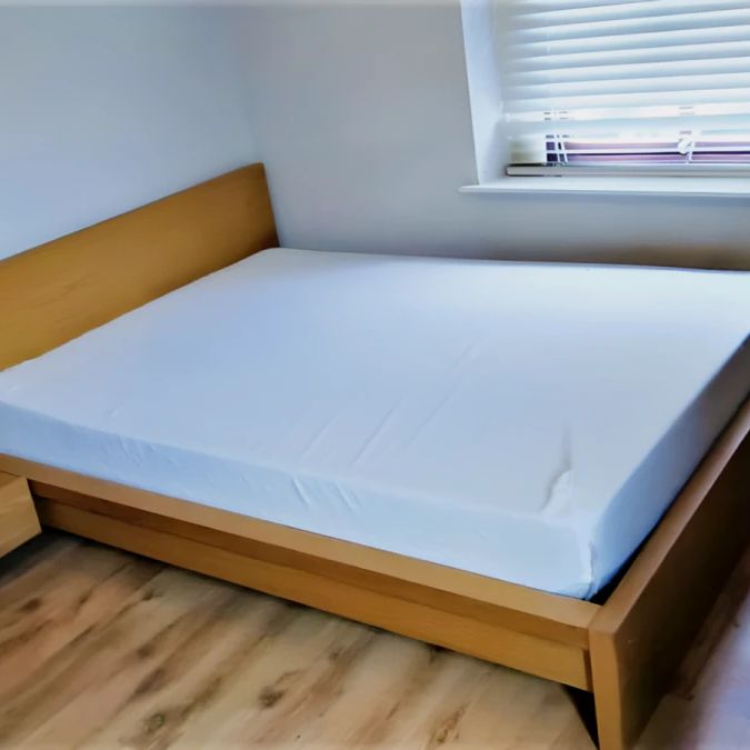 5 Bed 2 Bath - Photo 1