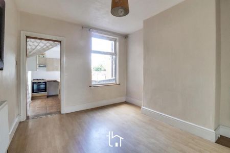 2 bedroom terraced house to rent - Photo 3