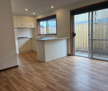 THREE BEDROOM FAMILY HOME - Photo 3