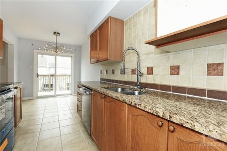 For Lease - 3 WALLSEND Avenue, Kanata, Ontario - Photo 2