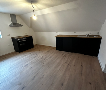 Erstbezug nach Kernsanierung - 3-Zimmer Dachgeschosswohnung - Foto 1