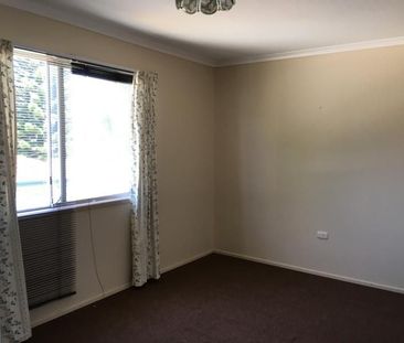 Large Fully Fenced Property - Photo 5