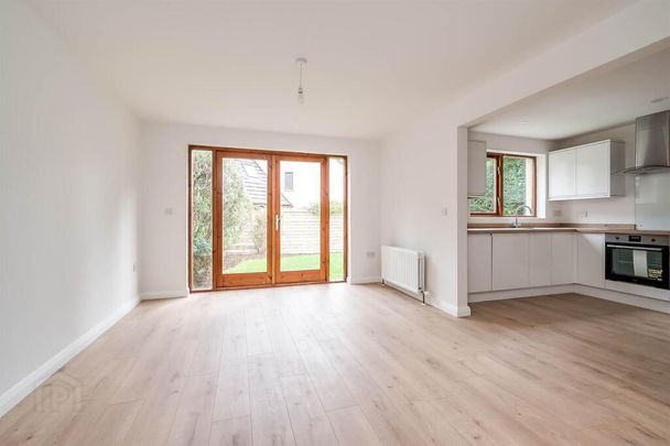 34 Knockvale Park, Ballyhackamore, Belfast, BT5 6HJ - Photo 1