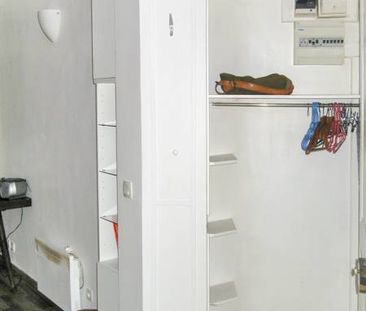 Logement à Paris, Location meublée - Photo 3