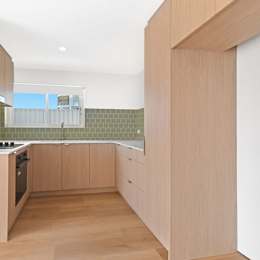 5/2 Surf Street - Photo 1