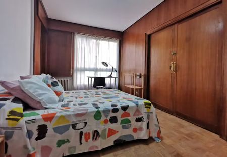 Calle de Francisco Silvela, Madrid, Community of Madrid 28028 - Photo 2