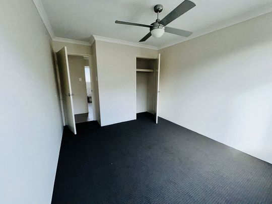 3 Bedroom 2 Bathroom Home in Eglington - Photo 1