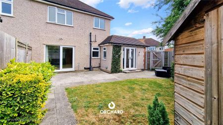 3 bedroom semi-detached house to rent - Photo 5