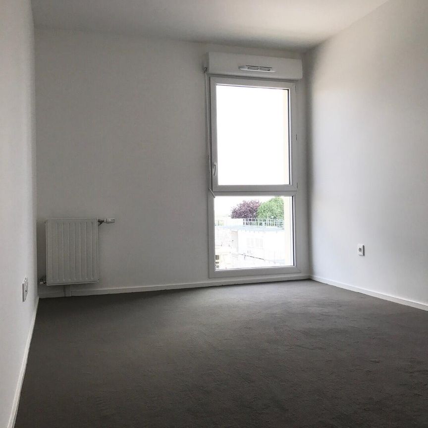 location Appartement T2 DE 44.1m² À ARPAJON - Photo 1