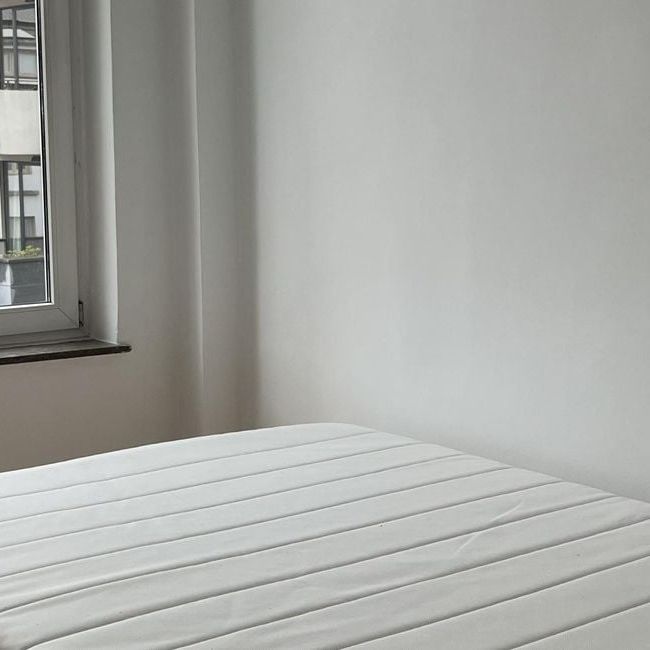 Appartement te huur in Elsene voor € 1.100 met 1 slaapkamer - Foto 1