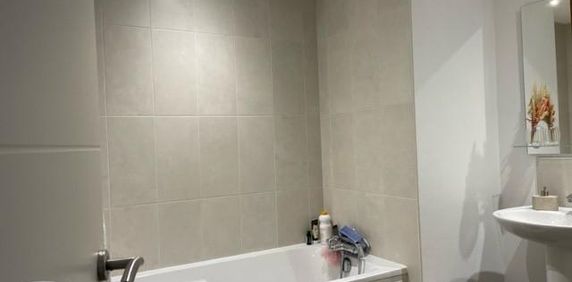 Location Appartement 3 pièces 79m² ST MARCEL 71380 - Photo 2