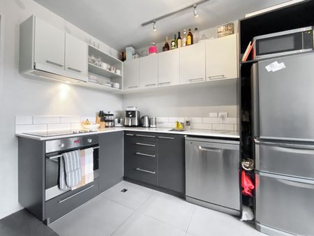 2 Bedroom Apartment - Mount Cook - Photo 5