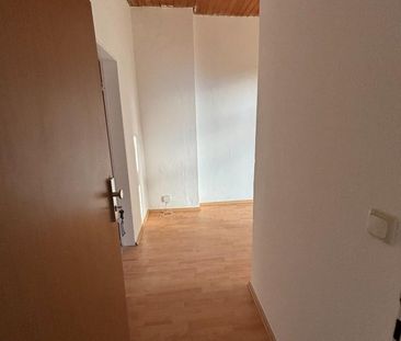 gepflegte 2,5-Raum-Erdgeschosswohnung auf ca. 47 m² mit Gemeinschaf... - Photo 6