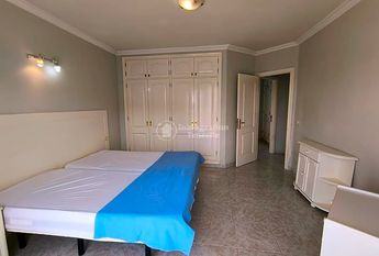 Se alquila en Costa del Silencio apartamento de 2 dormitorios