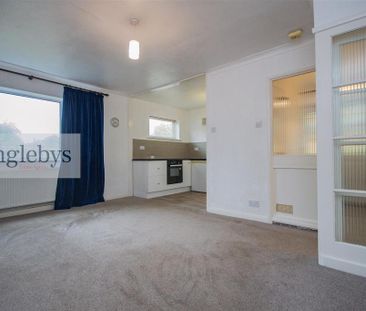 2 bedroom detached bungalow to rent - Photo 3
