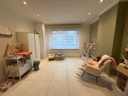 OORDEGEM - Gerenoveerde rijwoning met tuin. - Photo 4