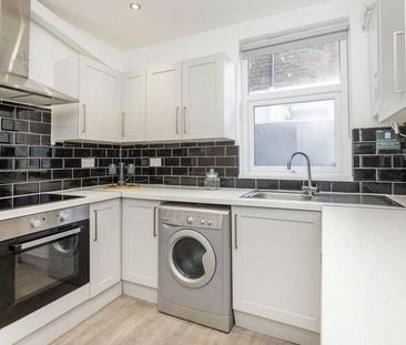 5 bedroom house to rent - Photo 2