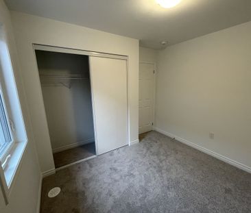 For Lease - 1260 Wintergreen Place, Milton, Ontario - Photo 3