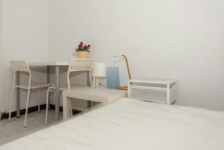 Avenida de Oporto, Madrid, Community of Madrid 28019 - Photo 5