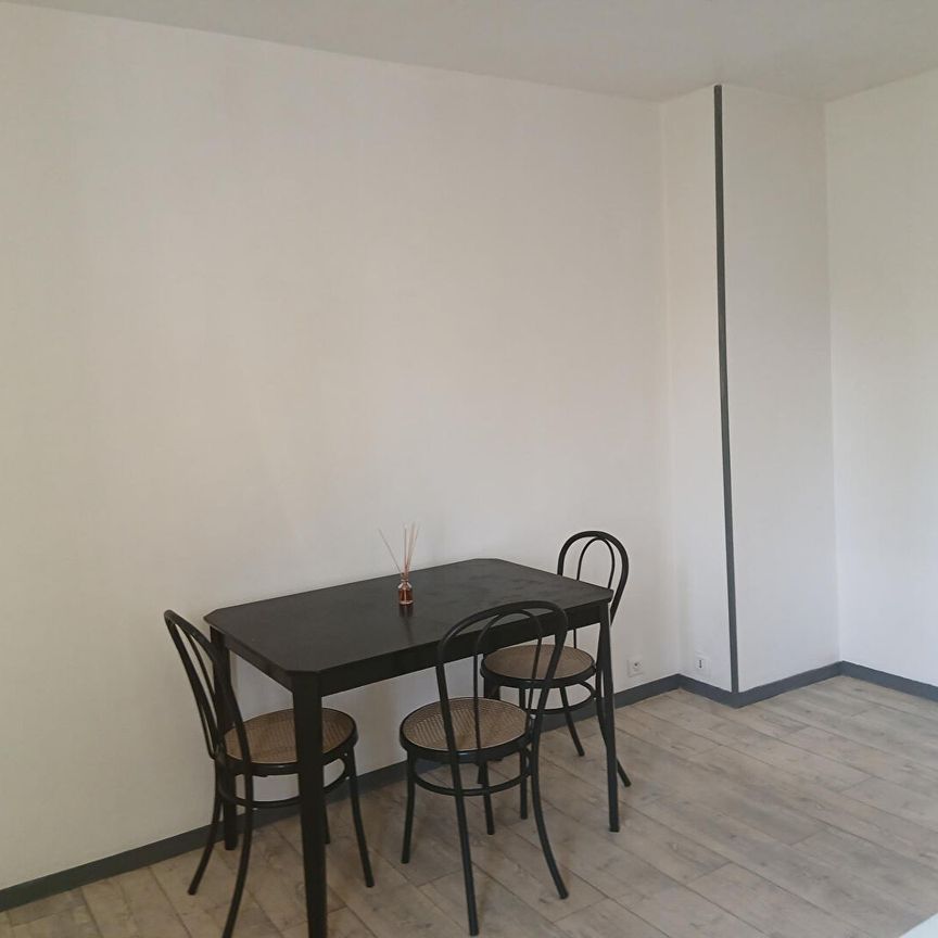 Location Appartement 2 pièces 28m² - Photo 1