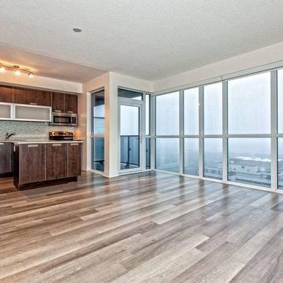 Incredible 1 Bedroom Corner Suite with City Views in Downtown Toronto - Photo 1