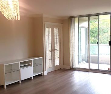 $2,195 / 1br – 928ft2 – SWIMMING POOL! Large 1 BED + DEN/BEDROOM (R... - Photo 3