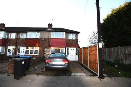 Brimsdown Avenue, Middlesex, EN3 - Photo 2