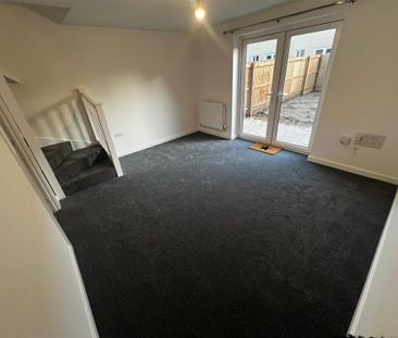 Mavish Way, DEREHAM - Photo 1