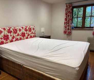 Angel Yard, Marlborough, SN8 - Photo 2