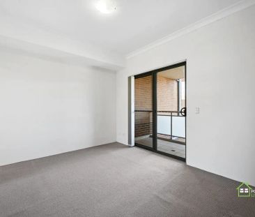 “Refreshing First Floor Apartment” - Photo 4
